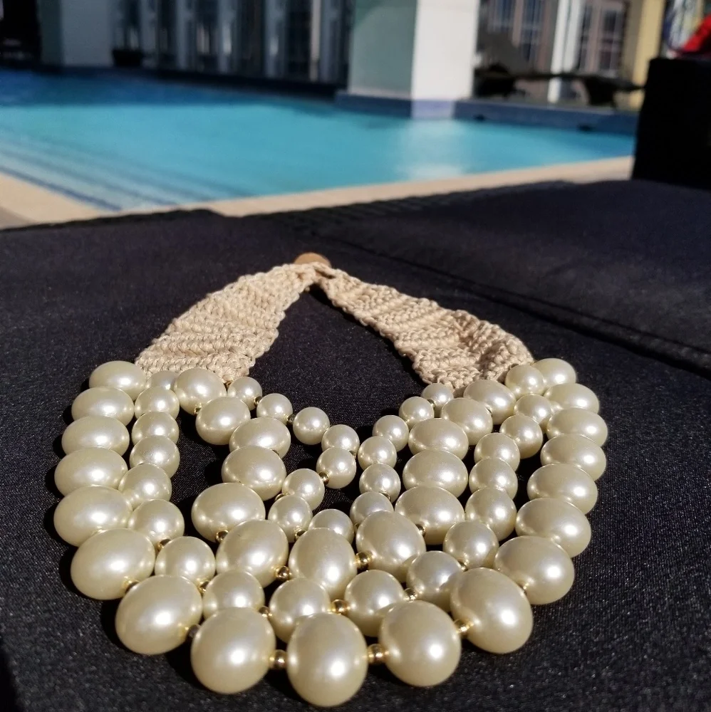 🦪Beige Pearlized Beaded Necklace & Earring Set - Picture 16 of 16